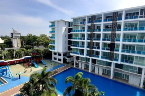Light, airy, pool views 2 bed 2 bath, free wifi, elect